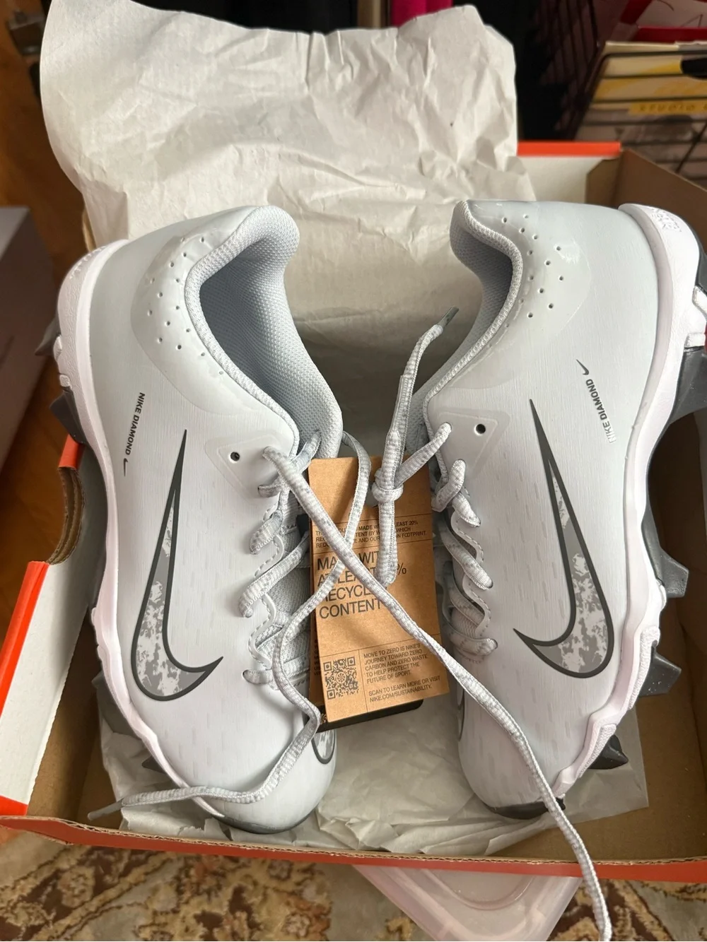 Nike Kids' White/Silver softball cleats